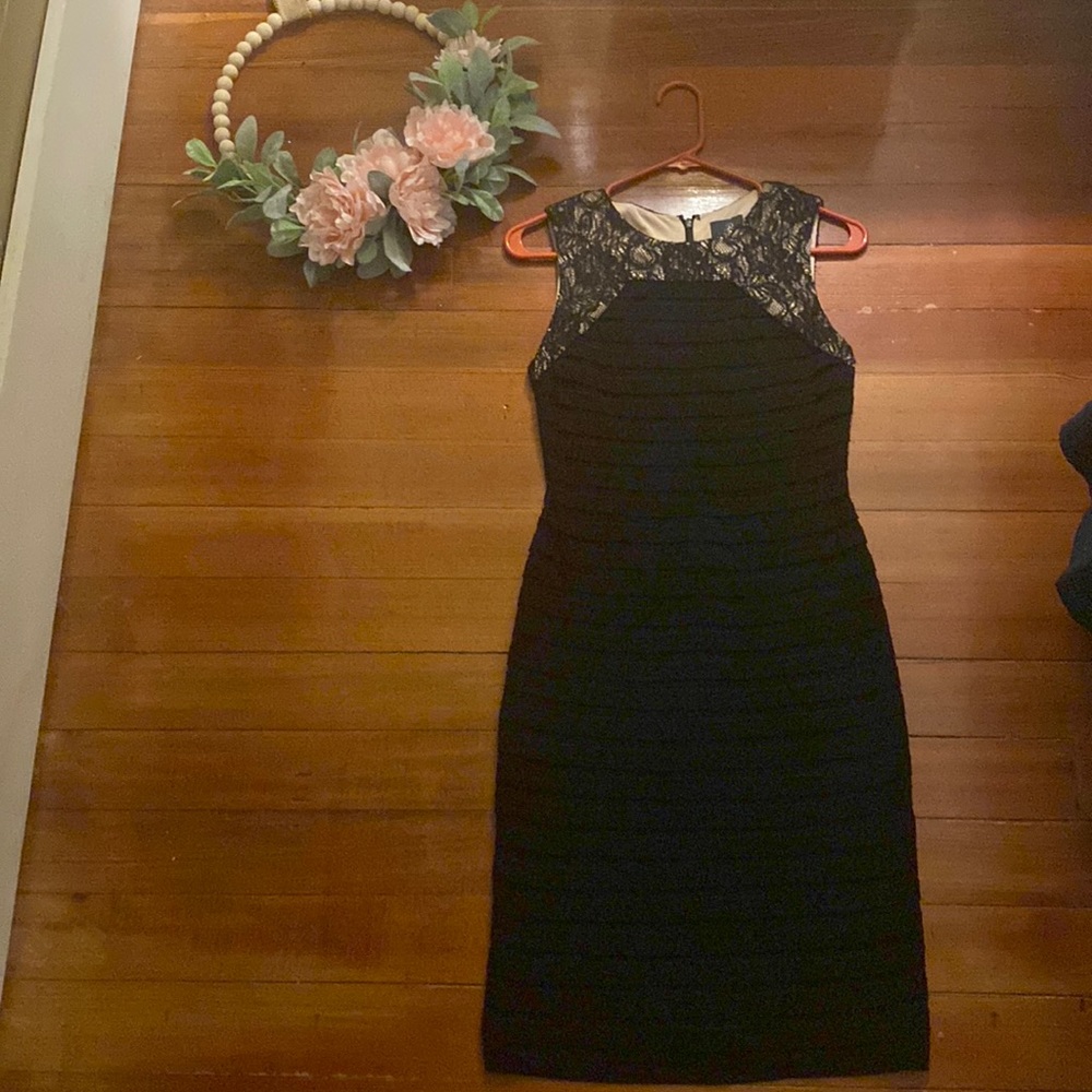 Adrianna Papell size 2 stretchy black dress.
